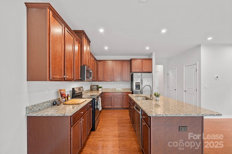 Property image 2 of 206 Scenic View Lane in Park Meadows, Matthews, NC 28104