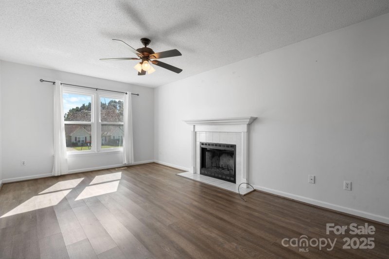 Property image 3 of 712 Painted Feather Lane in Indian Springs, Conover, NC 28613