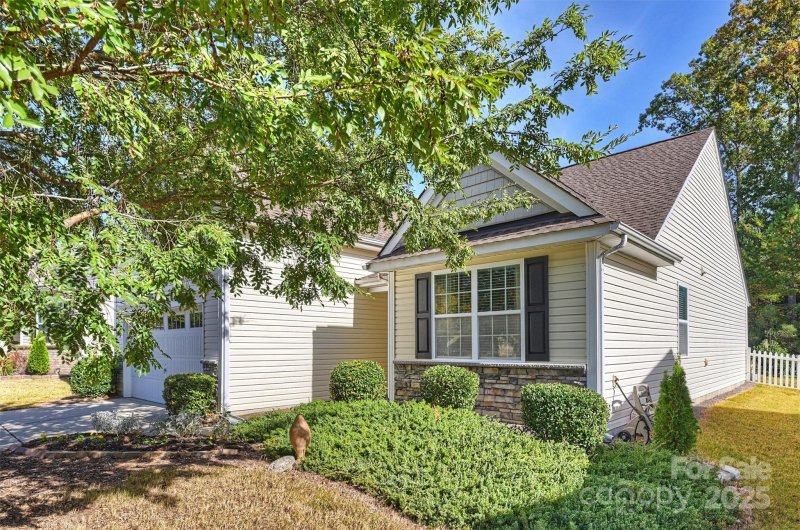 Property image 3 of 9035 Paddle Oak Road in Woodbury, Charlotte, NC 28227