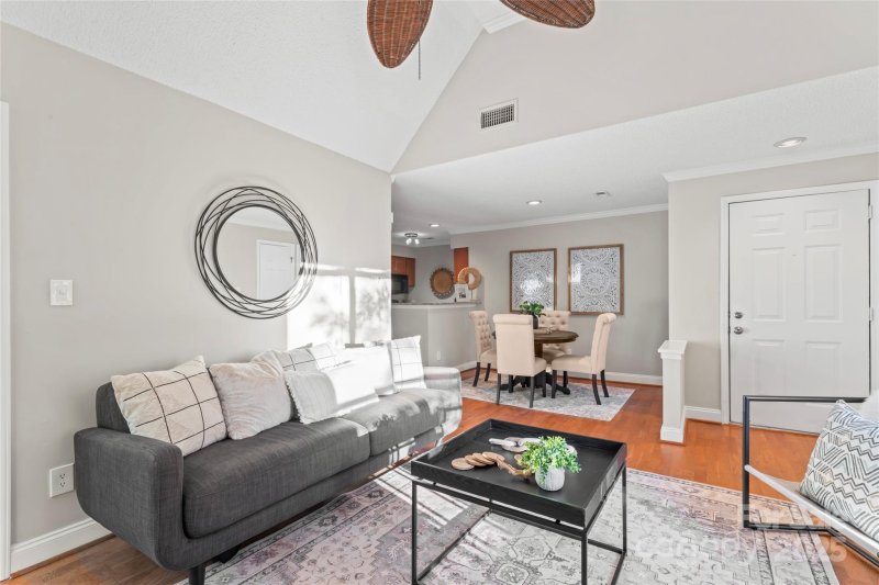 Property image 4 of 2514 Cranbrook Lane in The Villages of Eastover Glen, Charlotte, NC 28207