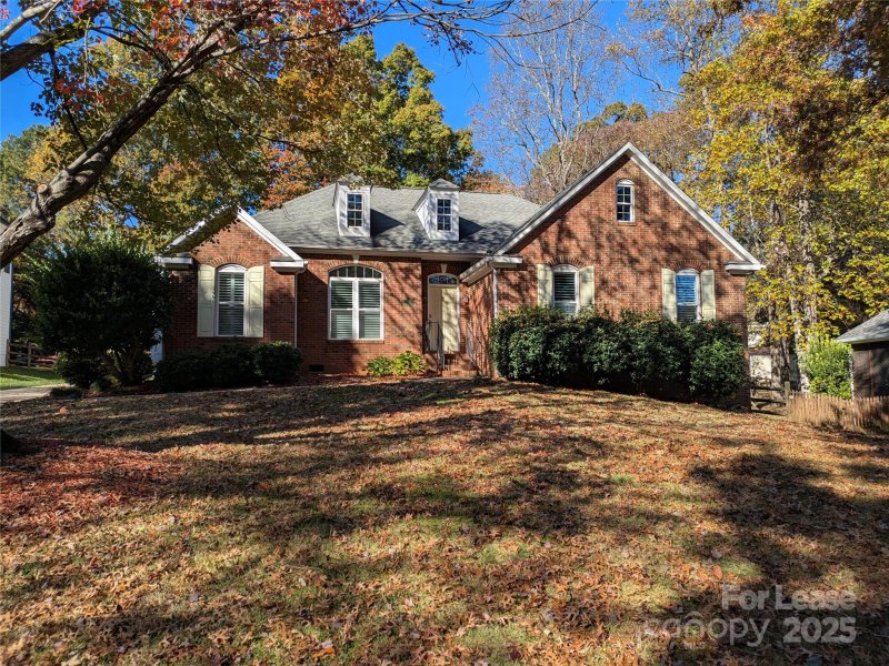 Property image 2 of 207 Chandeleur Drive in Harbor Cove, Mooresville, NC 28117