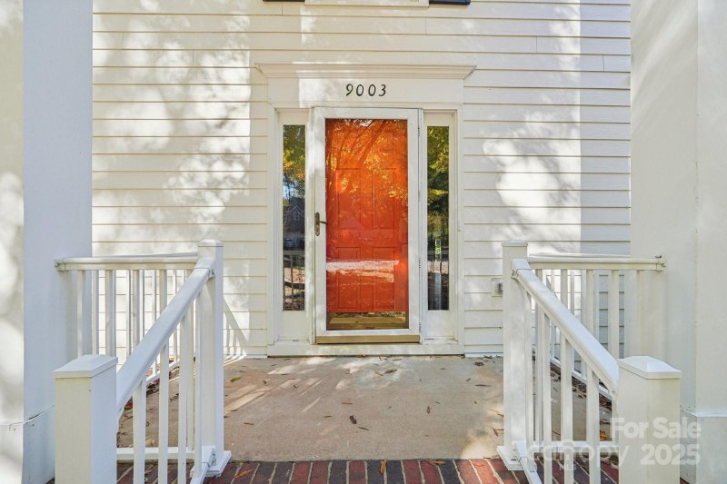 Property image 2 of 9003 Maple Hill Court in Cedarfield, Huntersville, NC 28078