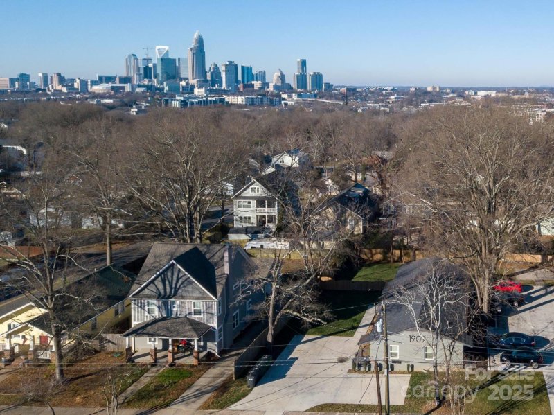 Property image 2 of 1909 Pegram Street in Villa Heights, Charlotte, NC 28205