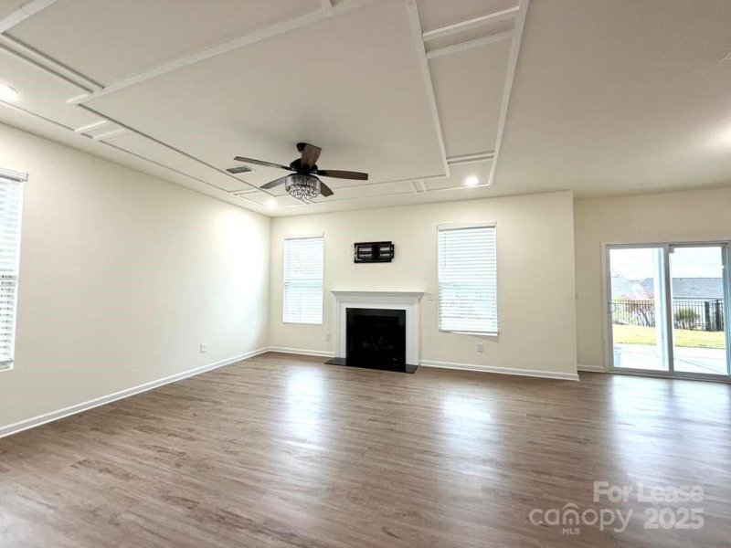 Property image 4 of 7105 Wheyfield Drive in Selwyn Landing, Charlotte, NC 28215