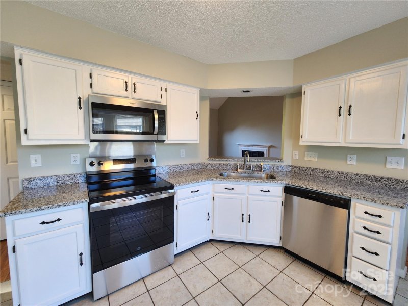 Property image 4 at 1336 Yorkdale Drive, Charlotte, NC 28217