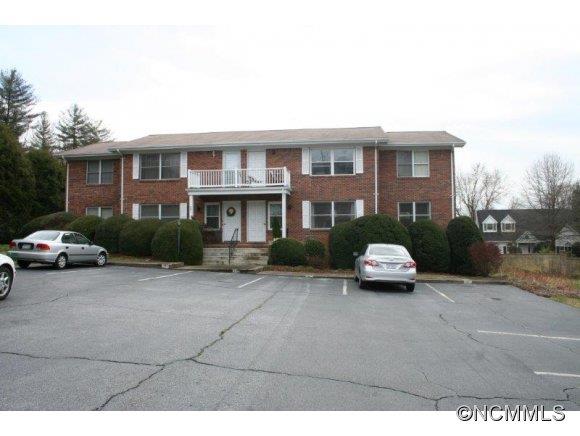 Property image 2 at 27 Capri Lane, Hendersonville, NC 28791