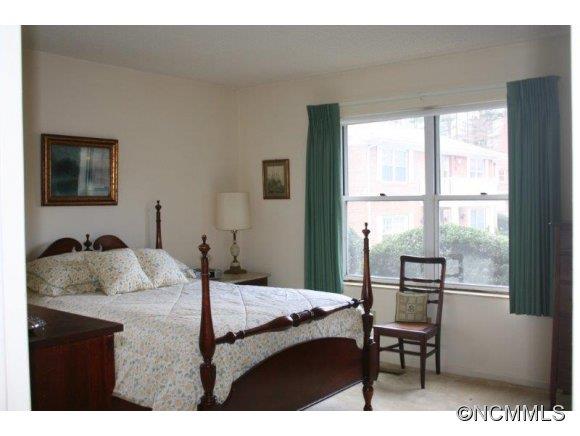 Property image 5 at 27 Capri Lane, Hendersonville, NC 28791