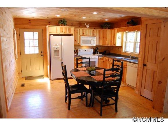 Property image 3 at 164 Oscelake Way, Hendersonville, NC 28739