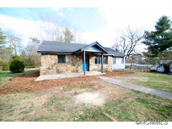 Property image 3 at 59 Elkmont Dr, Asheville, NC 28804