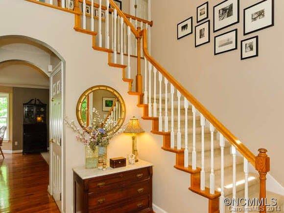 Property image 4 at 28 Moriah Lane, Asheville, NC 28803