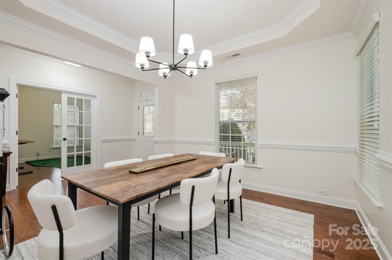 Property image 3 of 10429 Royal Winchester Drive in Ardrey Crest, Charlotte, NC 28277