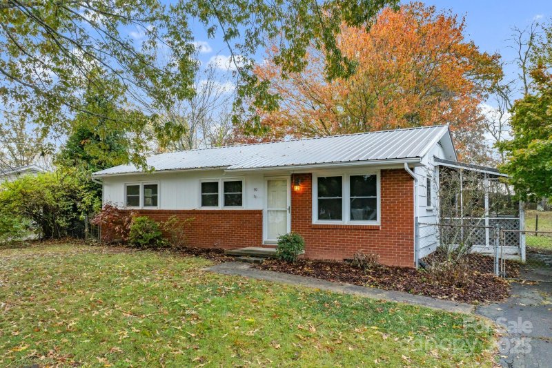 Property image 2 at 50 Tipperary Street, Asheville, NC 28806