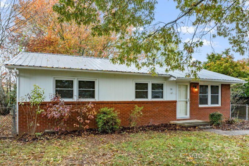 Property image 3 at 50 Tipperary Street, Asheville, NC 28806