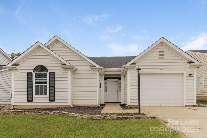 Property image 2 of 8512 Galena View Drive in Brownestone, Charlotte, NC 28269