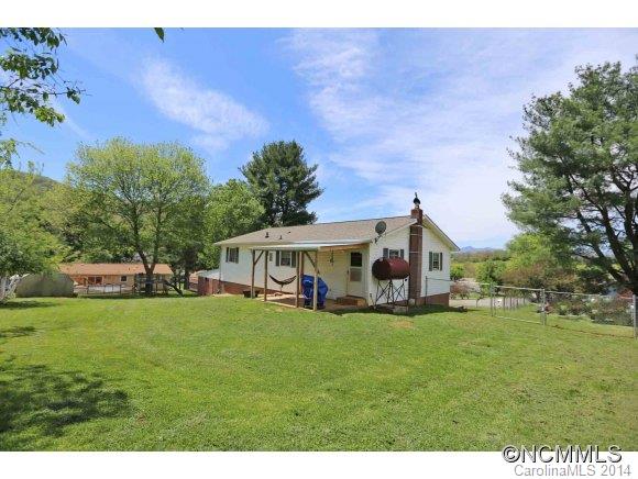 Property image 2 at 84 Candlelight Circle, Clyde, NC 28721