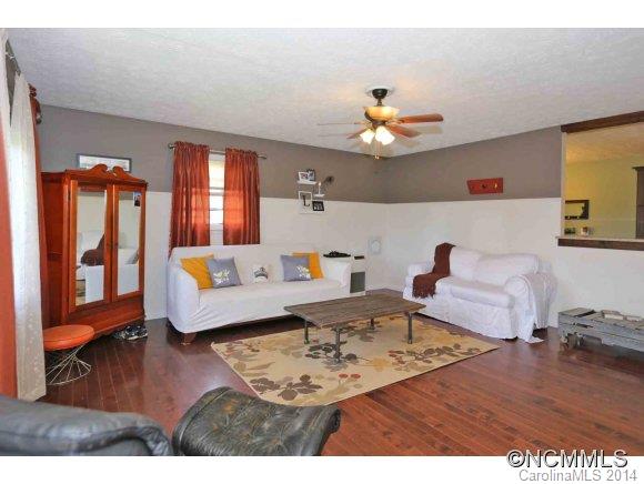 Property image 5 at 84 Candlelight Circle, Clyde, NC 28721