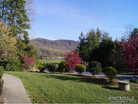 Property image 2 at 24 Kanuga Forest Drive, Hendersonville, NC 28739