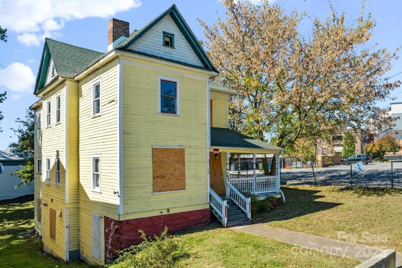 Property image 2 at 19 25 S French Broad Avenue, Asheville, NC 28801