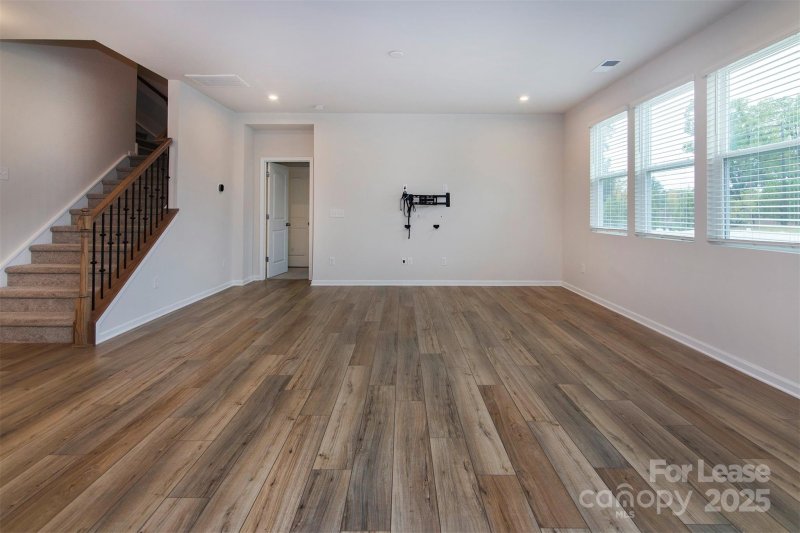 Property image 3 of 3304 Cheyney Park Drive in Cheyney, Charlotte, NC 28269