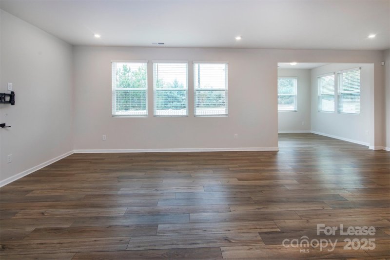 Property image 4 of 3304 Cheyney Park Drive in Cheyney, Charlotte, NC 28269