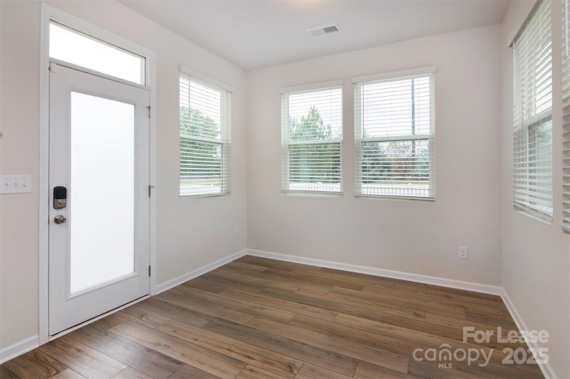 Property image 5 of 3304 Cheyney Park Drive in Cheyney, Charlotte, NC 28269