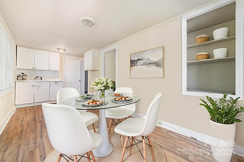 Property image 3 of 1028 East Drive in Linwood Park, Gastonia, NC 28052