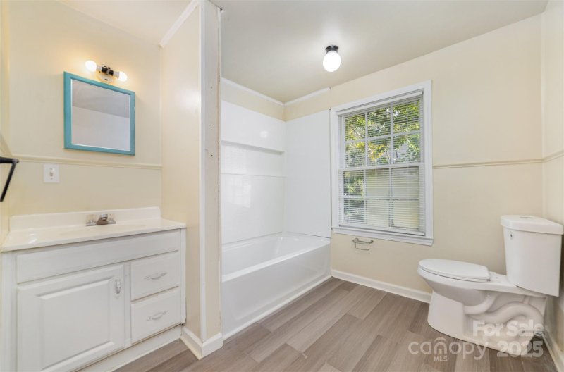 Property image 5 of 1028 East Drive in Linwood Park, Gastonia, NC 28052