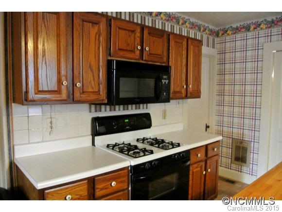 Property image 3 at 208 Hillcrest Circle, Spruce Pine, NC 28777