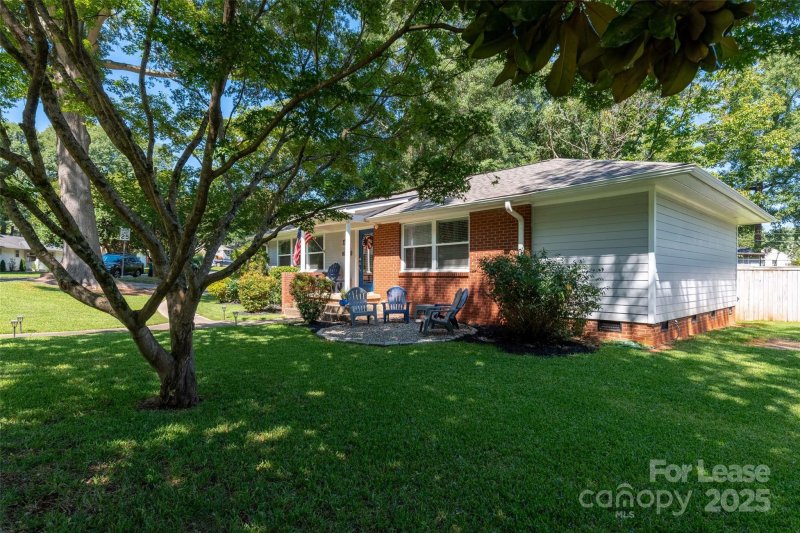 Property image 3 at 651 Northgate Avenue, Charlotte, NC 28209