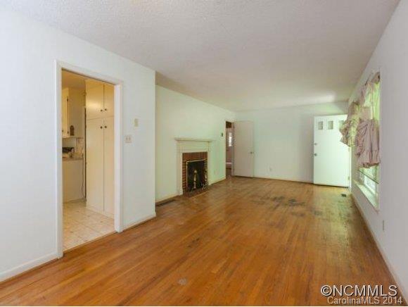 Property image 3 at 31 Pinehurst Rd, Asheville, NC 28805