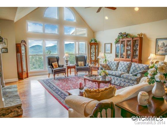 Property image 2 at 214 Crestview Drive, Black Mountain, NC 28711