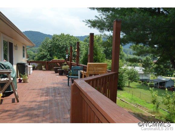 Property image 3 at 115 Candlelight Circle, Clyde, NC 28721