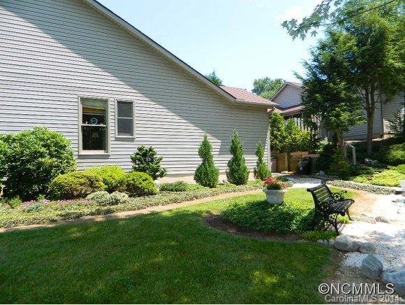 Property image 2 at 20 Tisha Lane, Hendersonville, NC 28739