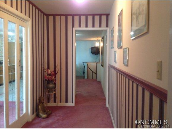 Property image 3 at 7 Belvedere Road, Asheville, NC 28803