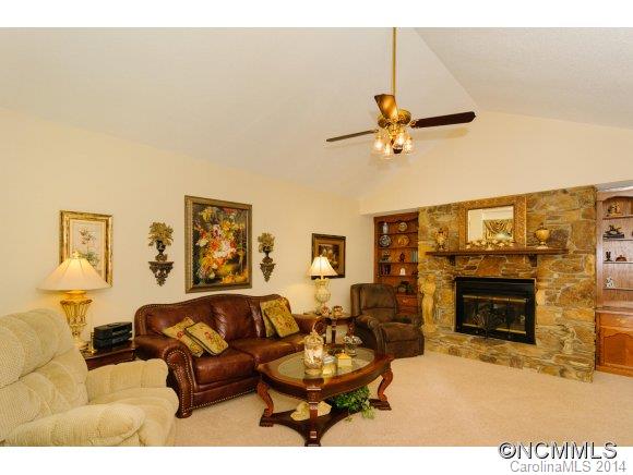 Property image 3 at 317 Winding Way Lane, Hendersonville, NC 28792