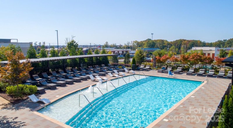 Property image 2 of 6408 Providence Farm Lane in Waverly, Charlotte, NC 28277