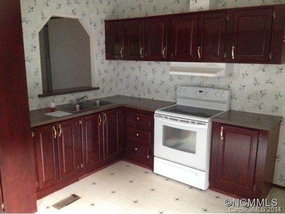 Property image 4 at 515 Primrose Lane, Asheville, NC 28806