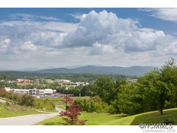 Property image 2 at 2 Rotunda Circle, Asheville, NC 28806