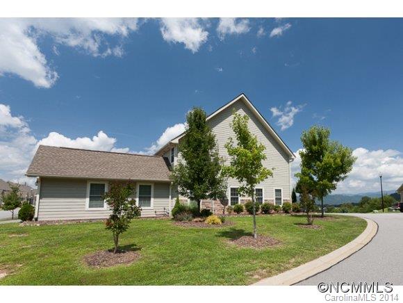 Property image 3 at 2 Rotunda Circle, Asheville, NC 28806