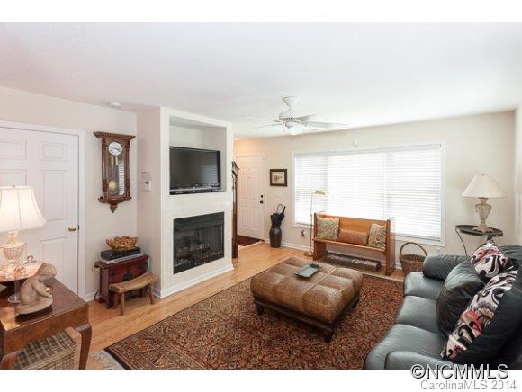 Property image 5 at 2 Rotunda Circle, Asheville, NC 28806