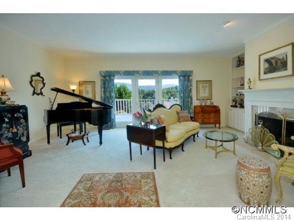 Property image 3 at 18 Thornapple, Hendersonville, NC 28739