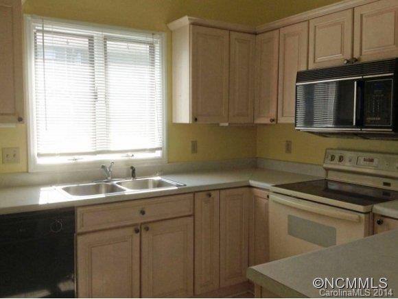 Property image 4 at 522 Windswept Dr, Asheville, NC 28801