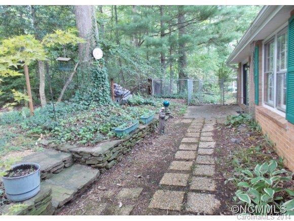 Property image 2 at 119 Rugby Forest Lane, Hendersonville, NC 28791