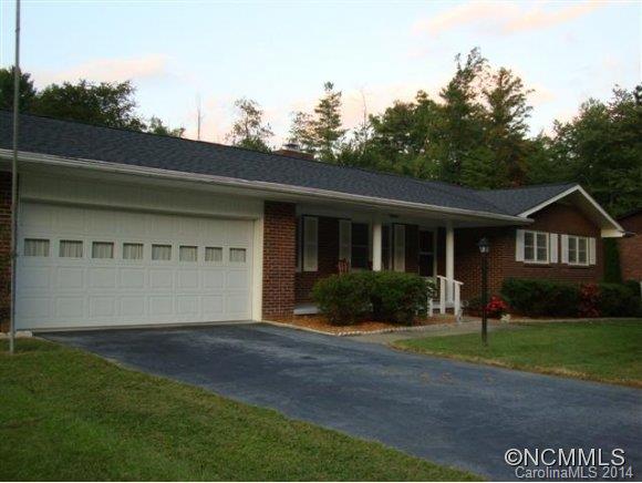 Property image 2 at 119 Brentwood Drive, Hendersonville, NC 28739