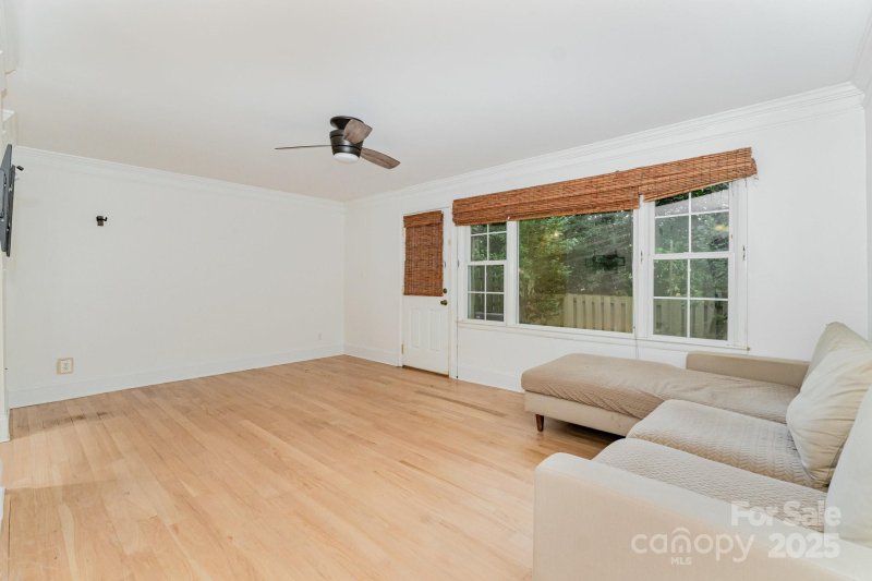 Property image 5 of 4611 Hedgemore Drive in Park Place, Charlotte, NC 28209