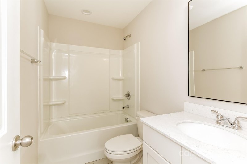 Property image 4 at 501 Owen Boulevard, Charlotte, NC 28213