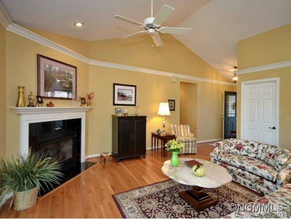 Property image 3 at 308 Charlestown Drive, Hendersonville, NC 28792