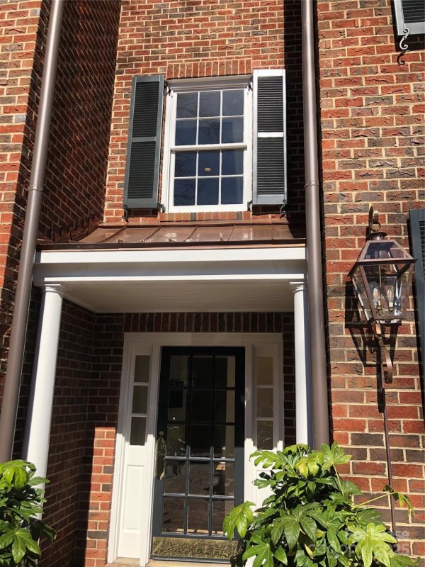 Property image 2 at 2315 Selwyn Avenue, Charlotte, NC 28207