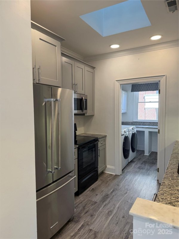 Property image 3 at 2315 Selwyn Avenue, Charlotte, NC 28207