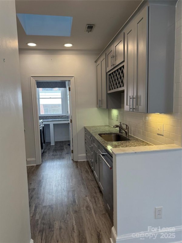 Property image 4 at 2315 Selwyn Avenue, Charlotte, NC 28207